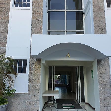 San Benito Flats Wifi 50Mg - 4 Huespedes - Parqueos Apartment San Salvador Ngoại thất bức ảnh