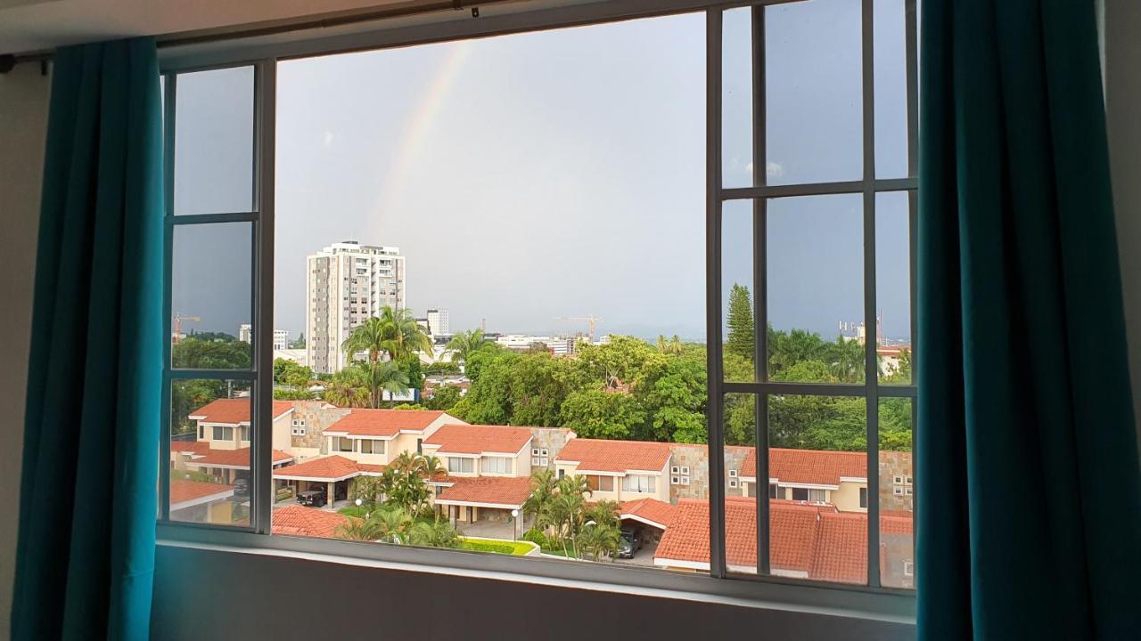 San Benito Flats Wifi 50Mg - 4 Huespedes - Parqueos Apartment San Salvador Ngoại thất bức ảnh