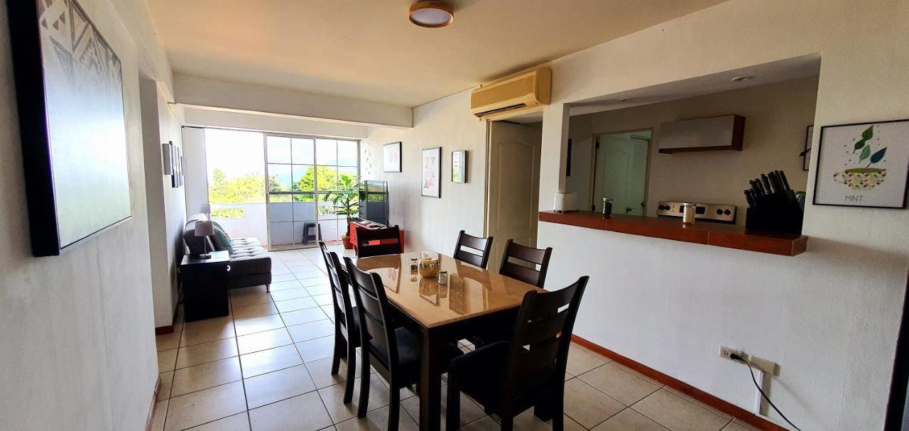 San Benito Flats Wifi 50Mg - 4 Huespedes - Parqueos Apartment San Salvador Ngoại thất bức ảnh
