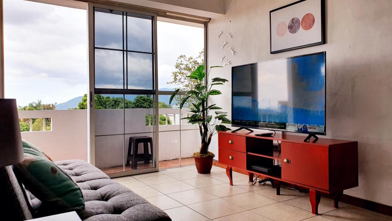 San Benito Flats Wifi 50Mg - 4 Huespedes - Parqueos Apartment San Salvador Ngoại thất bức ảnh