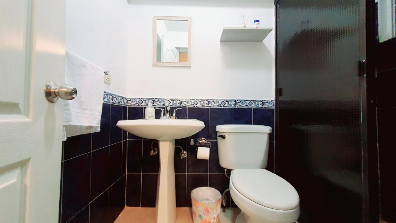 San Benito Flats Wifi 50Mg - 4 Huespedes - Parqueos Apartment San Salvador Ngoại thất bức ảnh